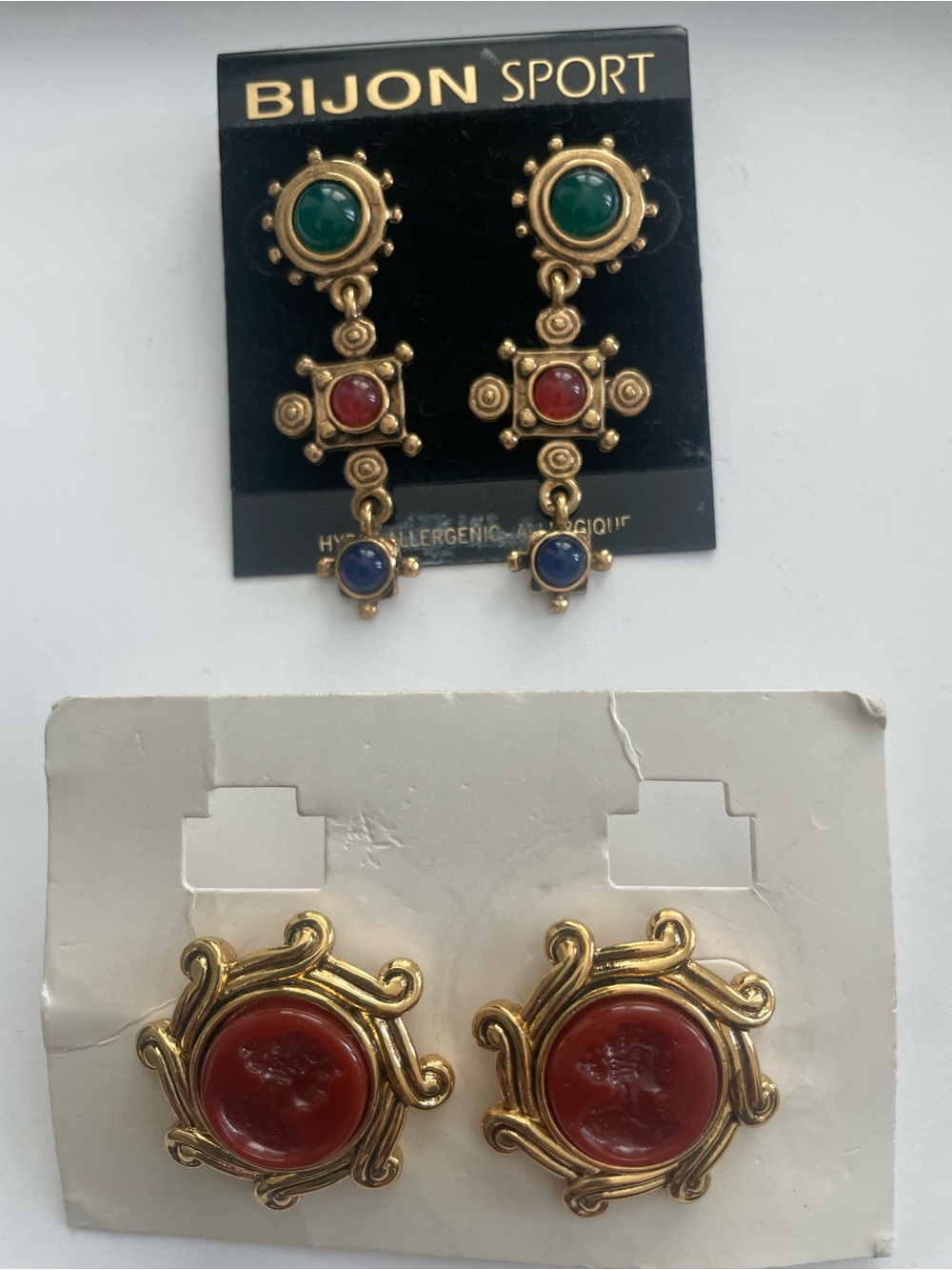 VINTAGE VENDOME/CORO Gold-Tone Multi-Color Dangle Earrings - Green/Red/Blue